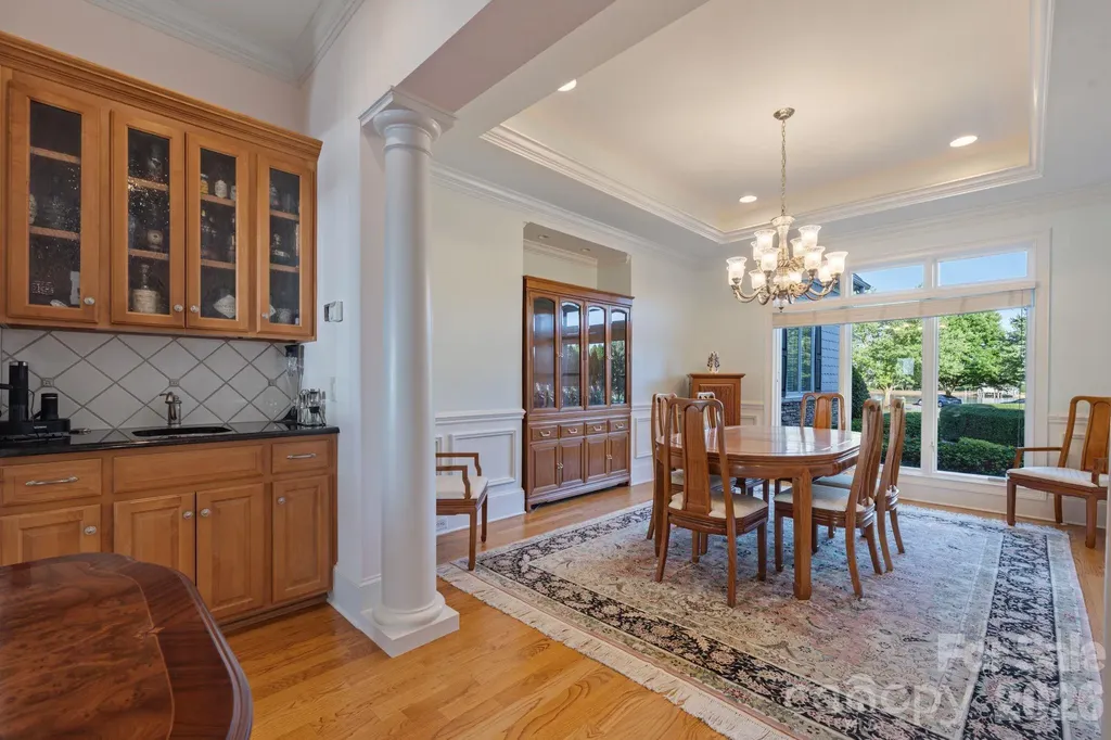 2477 Peninsula Shores Court Denver NC 28037