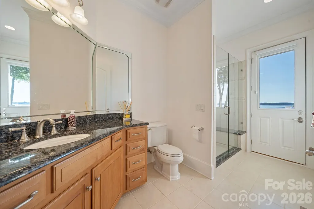 2477 Peninsula Shores Court Denver NC 28037