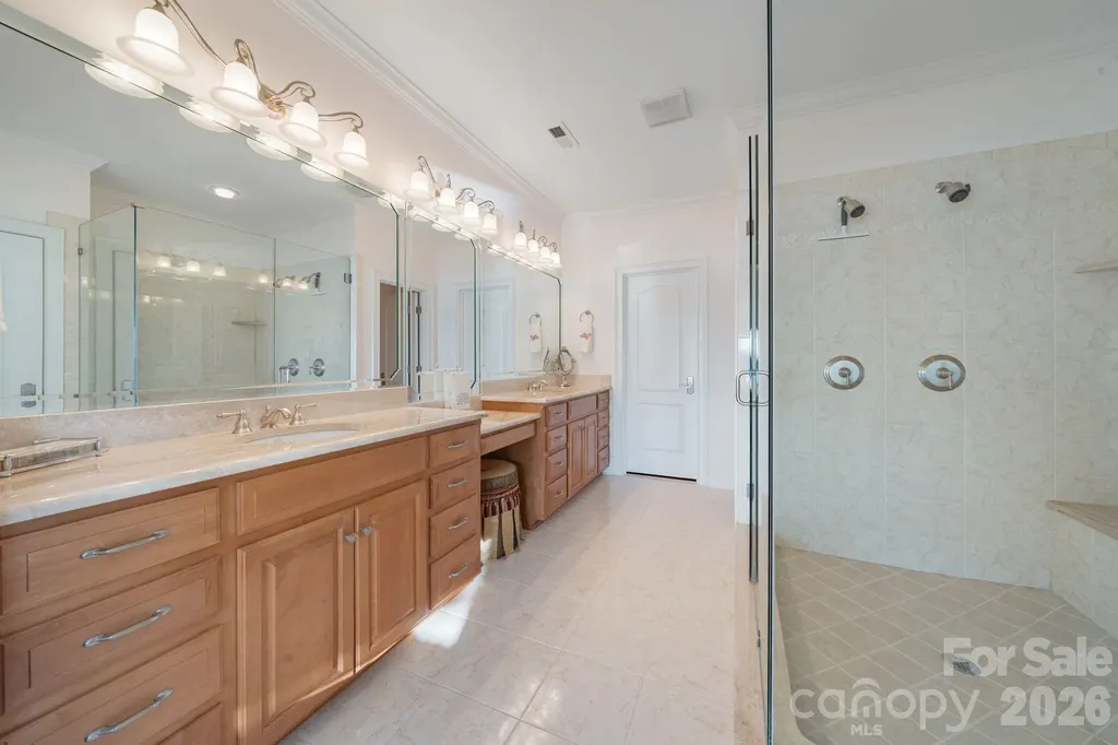 2477 Peninsula Shores Court Denver NC 28037