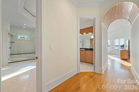 2477 Peninsula Shores Court Denver NC 28037