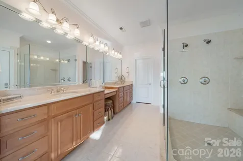 2477 Peninsula Shores Court Denver NC 28037