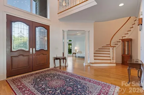 2477 Peninsula Shores Court Denver NC 28037