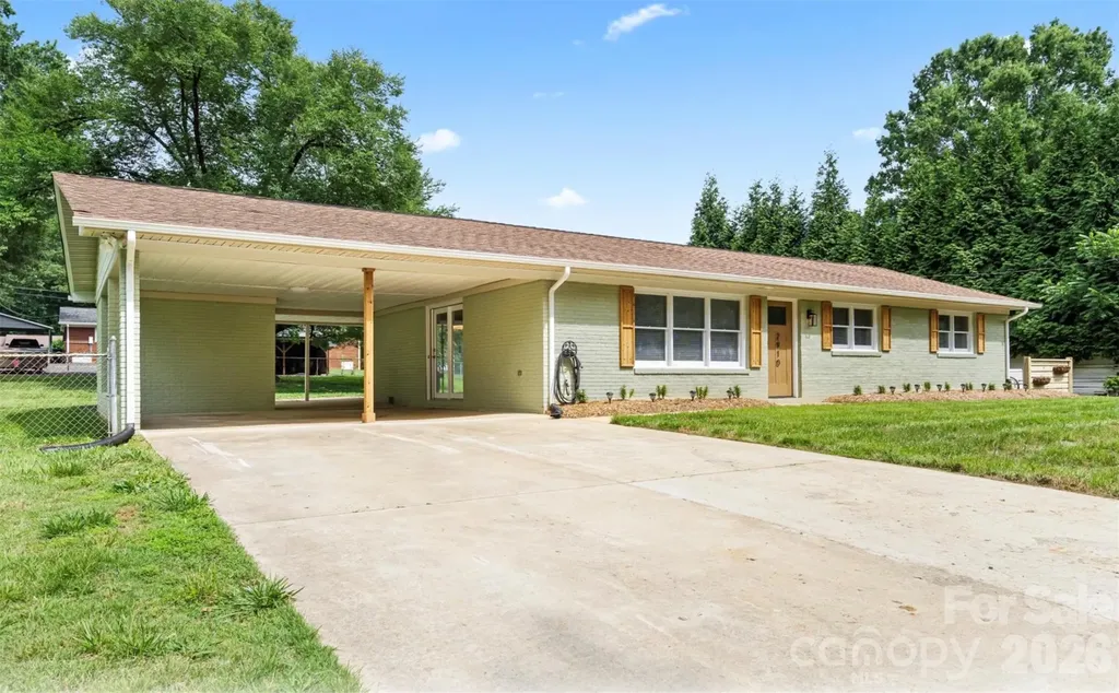 2910 Floral Drive Albemarle NC 28001
