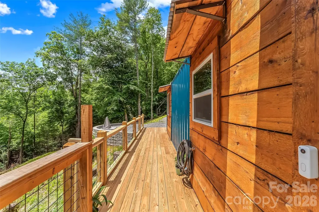 678 Forest Lake Heights Drive Nebo NC 28761