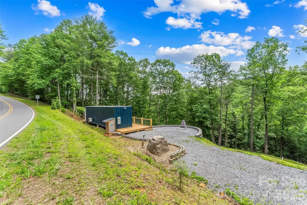 678 Forest Lake Heights Drive Nebo NC 28761