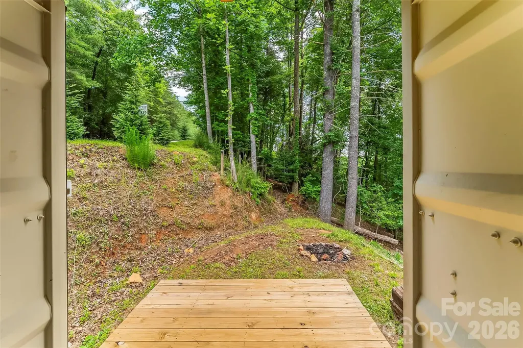 678 Forest Lake Heights Drive Nebo NC 28761