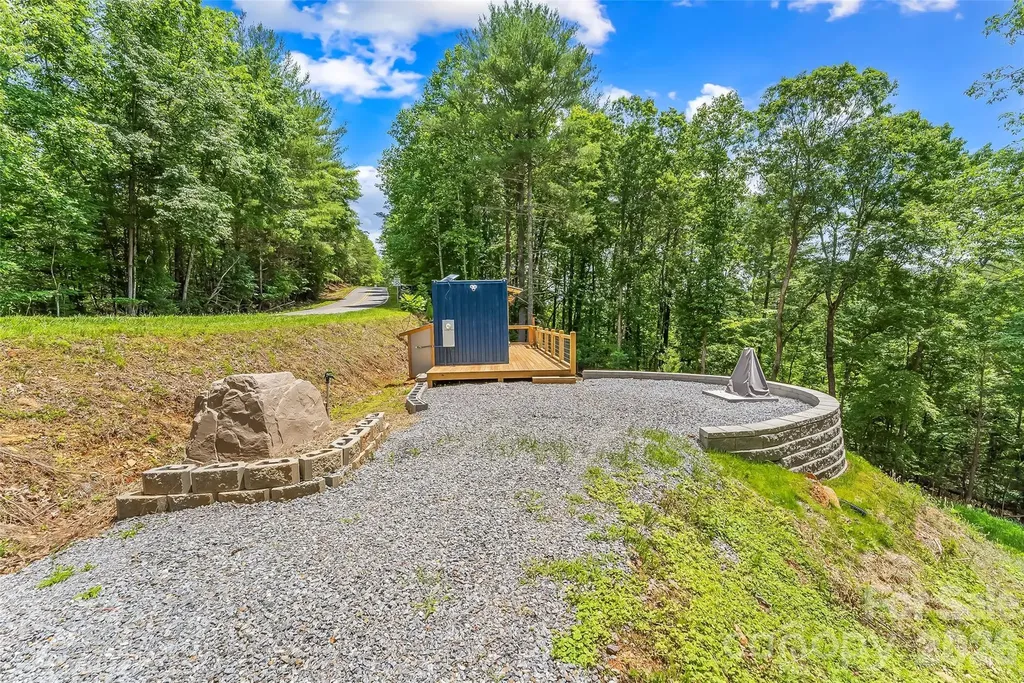 678 Forest Lake Heights Drive Nebo NC 28761
