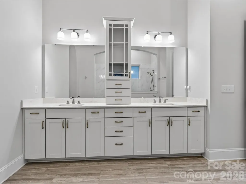 13105 Kornegy Drive Charlotte NC 28277