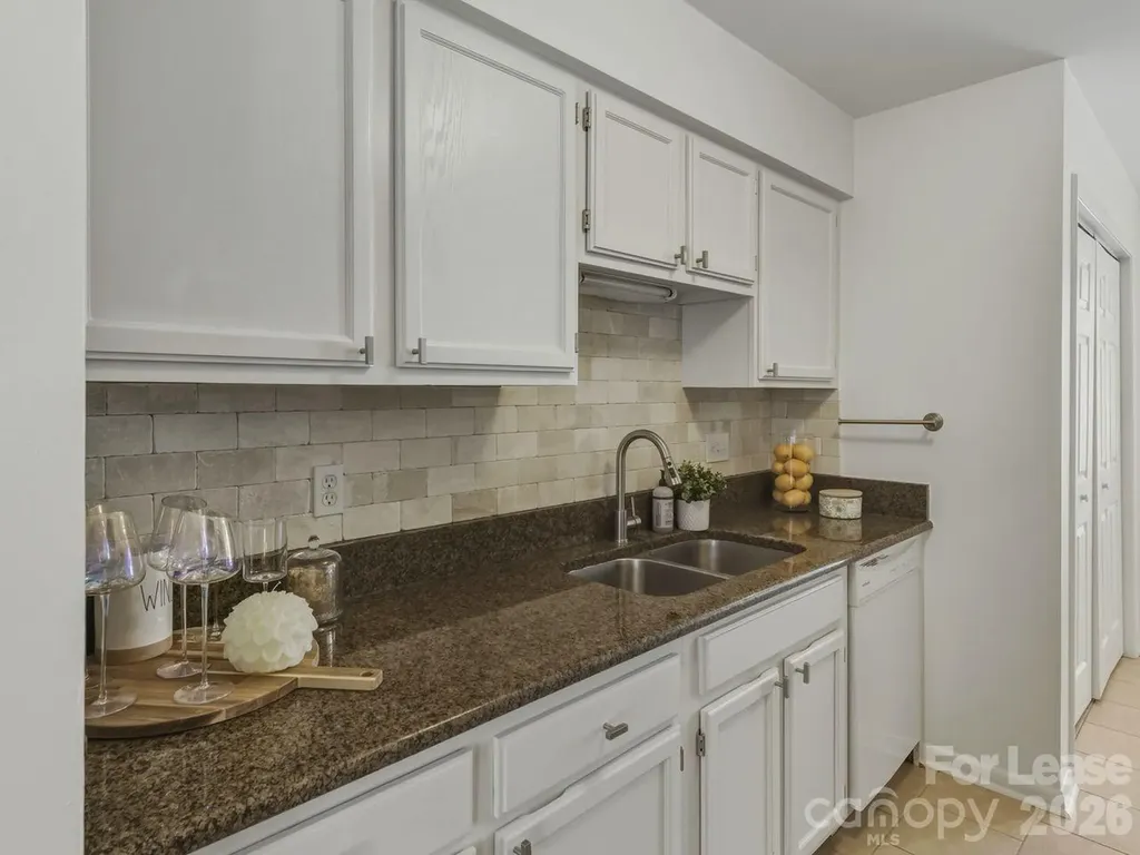 1077 Sardis Cove Drive Charlotte NC 28270