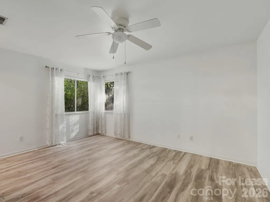 1077 Sardis Cove Drive Charlotte NC 28270