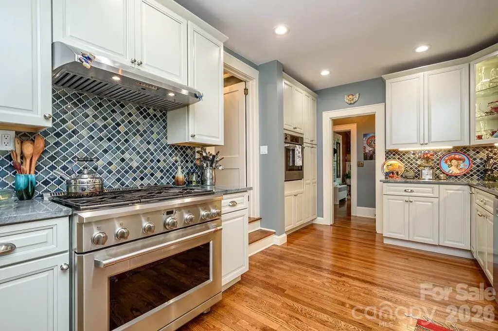 832 4th Avenue W Hendersonville NC 28739