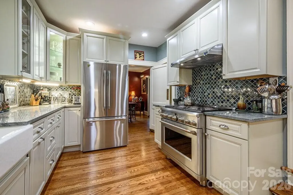 832 4th Avenue W Hendersonville NC 28739