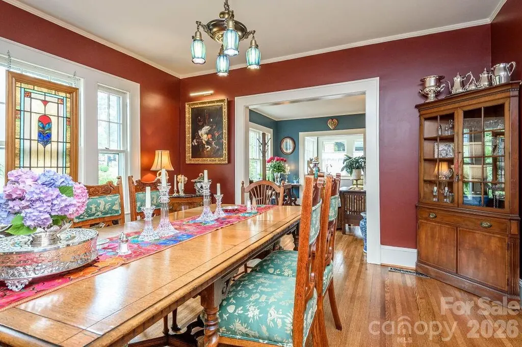 832 4th Avenue W Hendersonville NC 28739