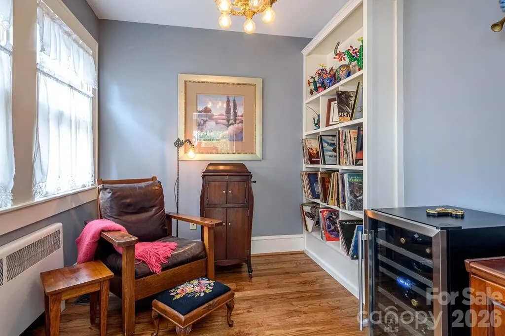 832 4th Avenue W Hendersonville NC 28739