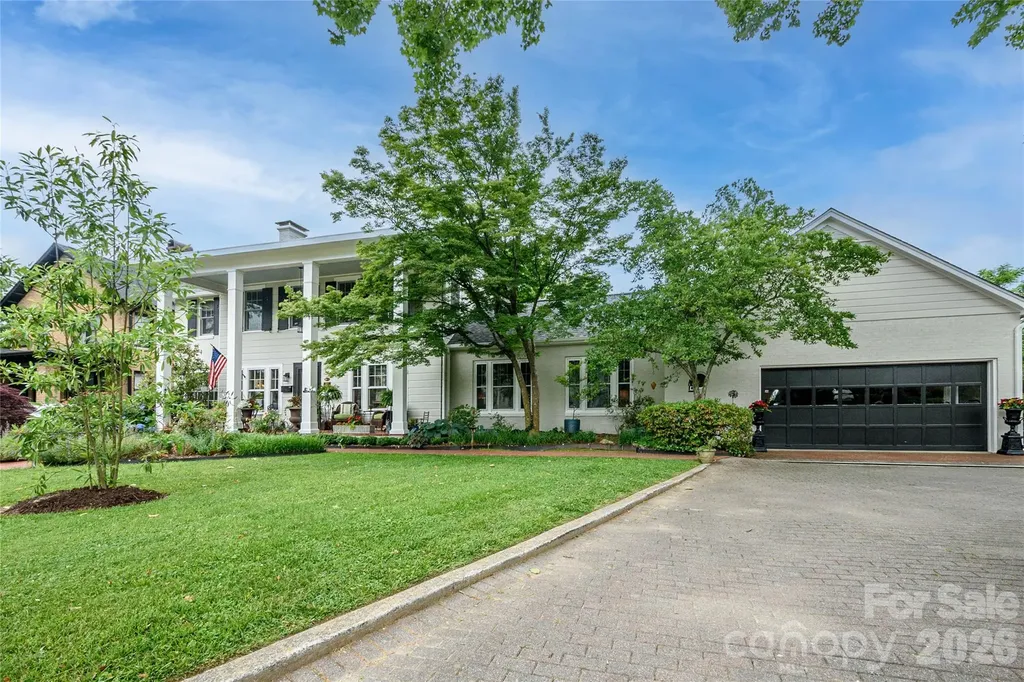 832 4th Avenue W Hendersonville NC 28739