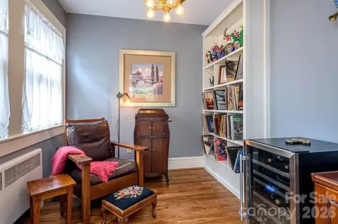 832 4th Avenue W Hendersonville NC 28739