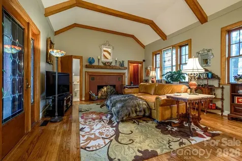 832 4th Avenue W Hendersonville NC 28739