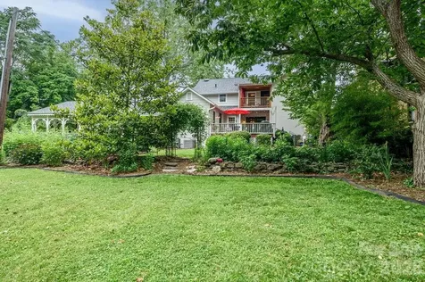 832 4th Avenue W Hendersonville NC 28739
