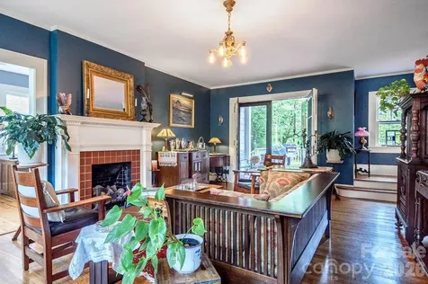 832 4th Avenue W Hendersonville NC 28739