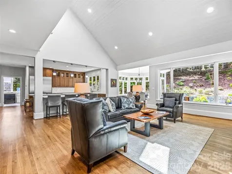 4 Cedar Hill Drive Asheville NC 28803