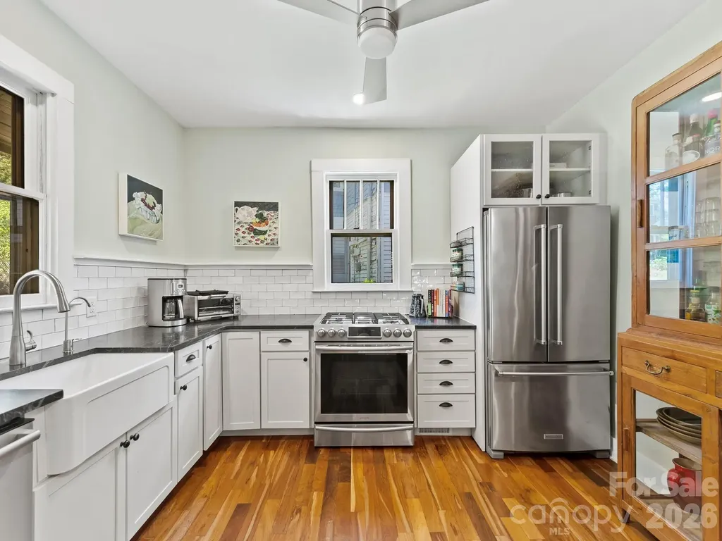 102 Courtland Avenue Asheville NC 28801
