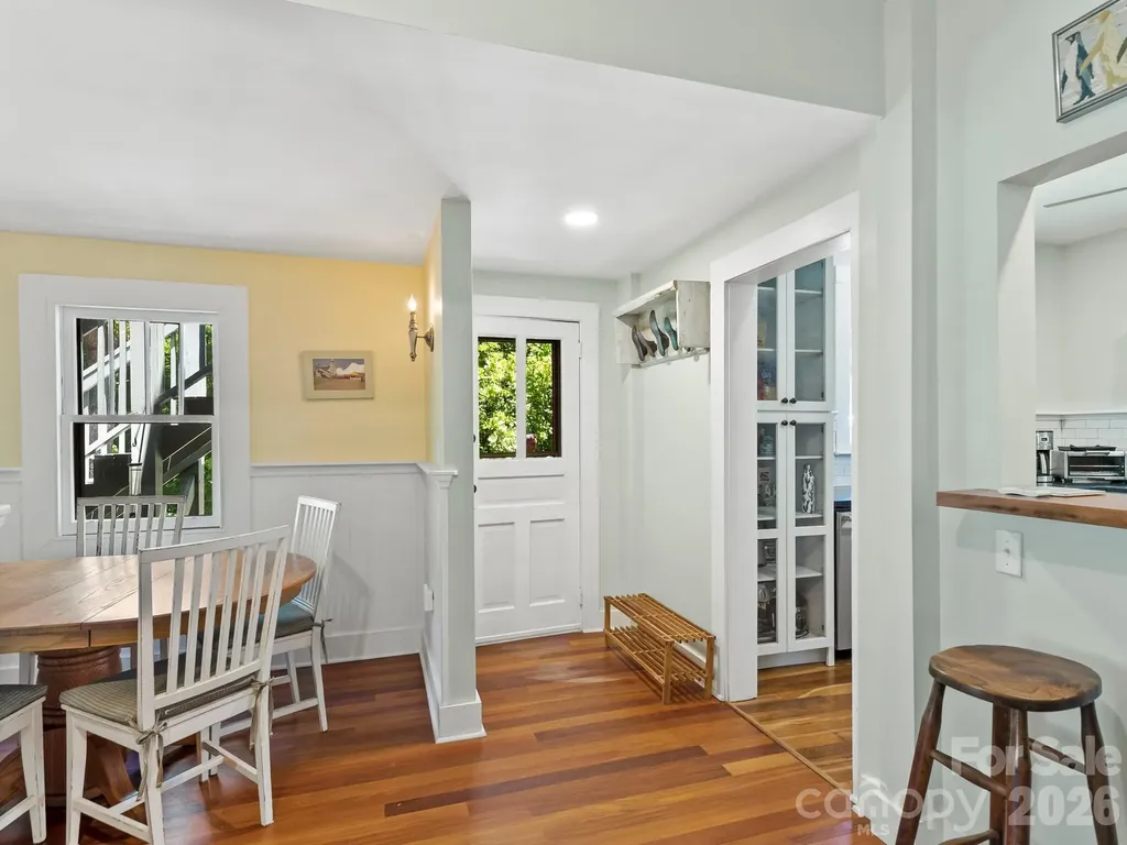 102 Courtland Avenue Asheville NC 28801