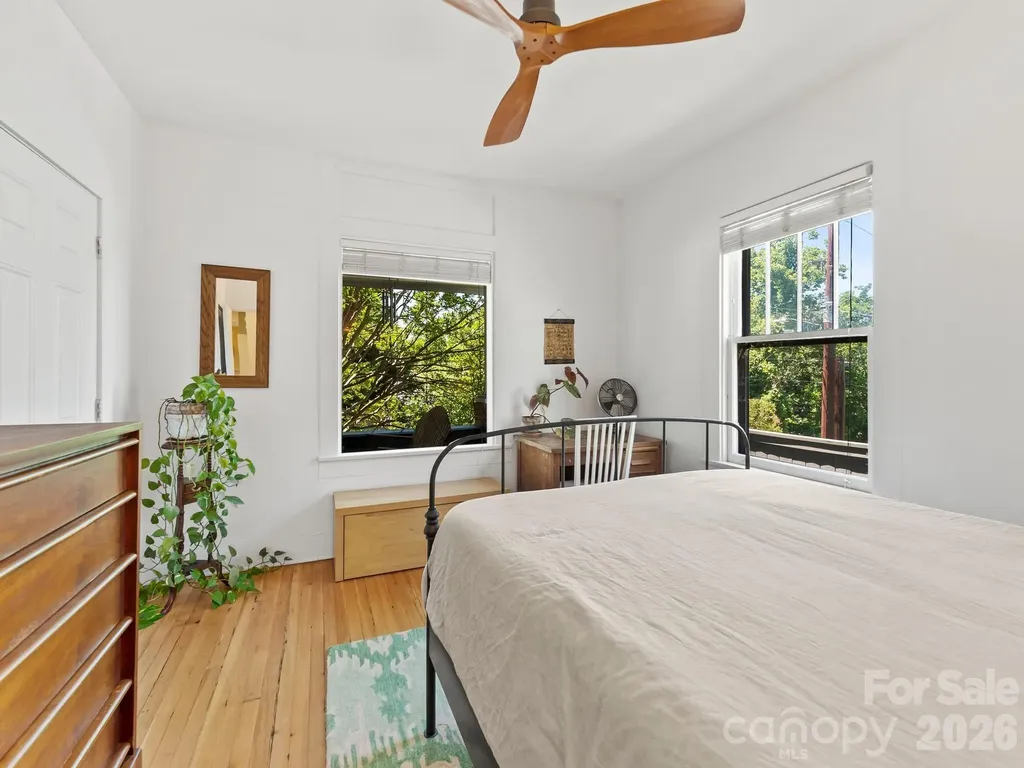 102 Courtland Avenue Asheville NC 28801