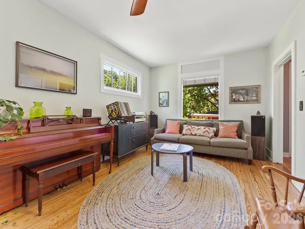 102 Courtland Avenue Asheville NC 28801