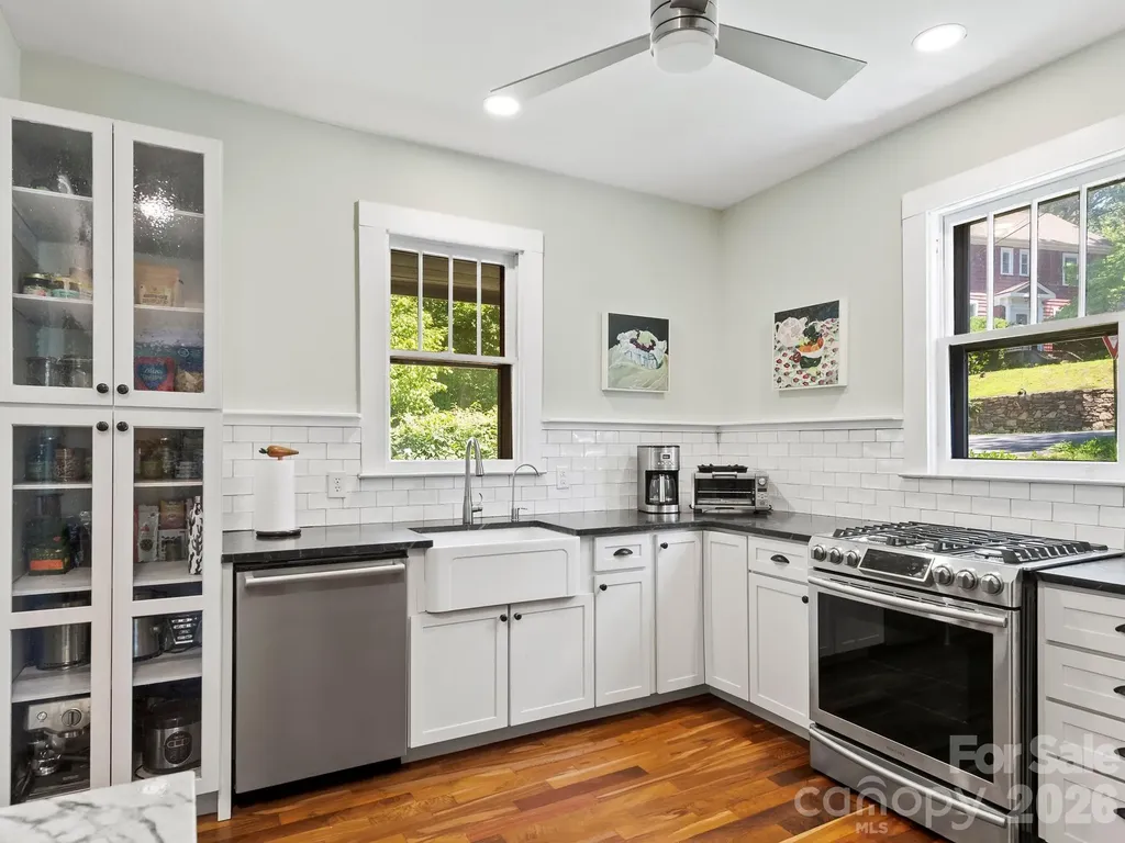 102 Courtland Avenue Asheville NC 28801