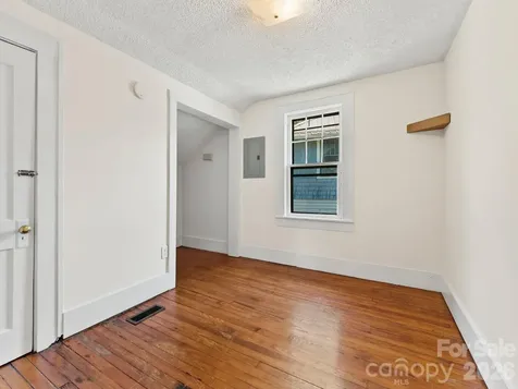 102 Courtland Avenue Asheville NC 28801