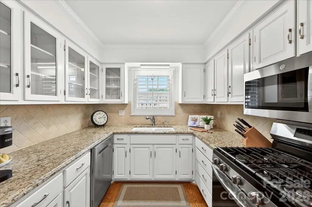 2229 Rexford Road Charlotte NC 28211