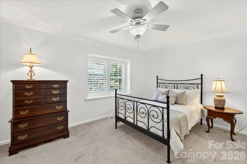 2229 Rexford Road Charlotte NC 28211