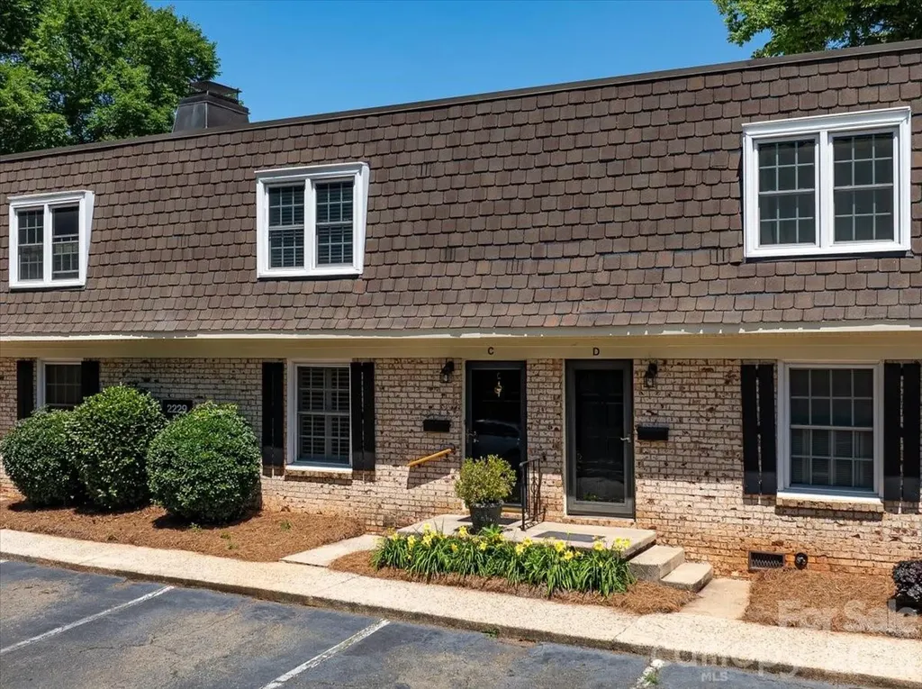 2229 Rexford Road Charlotte NC 28211