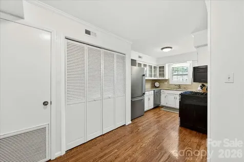 2229 Rexford Road Charlotte NC 28211