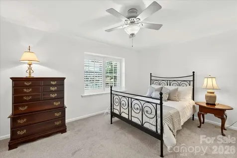 2229 Rexford Road Charlotte NC 28211