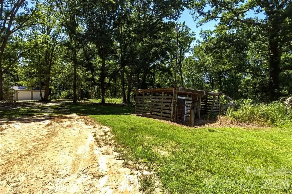 3443 Tryon Courthouse Road Cherryville NC 28021