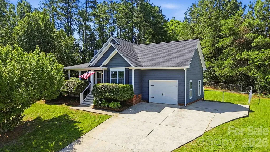 717 Peregrine Court Gastonia NC 28056