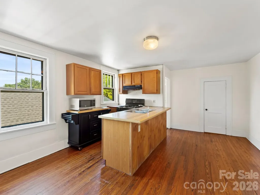 102 Courtland Avenue Asheville NC 28801