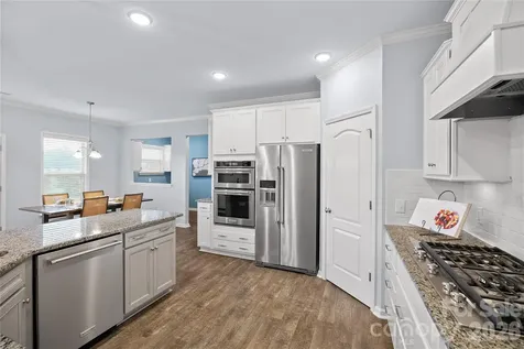 10522 Honeyfur Court Charlotte NC 28278