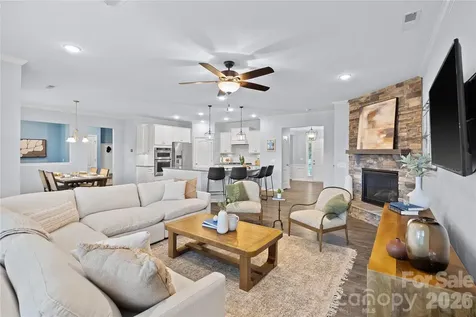 10522 Honeyfur Court Charlotte NC 28278