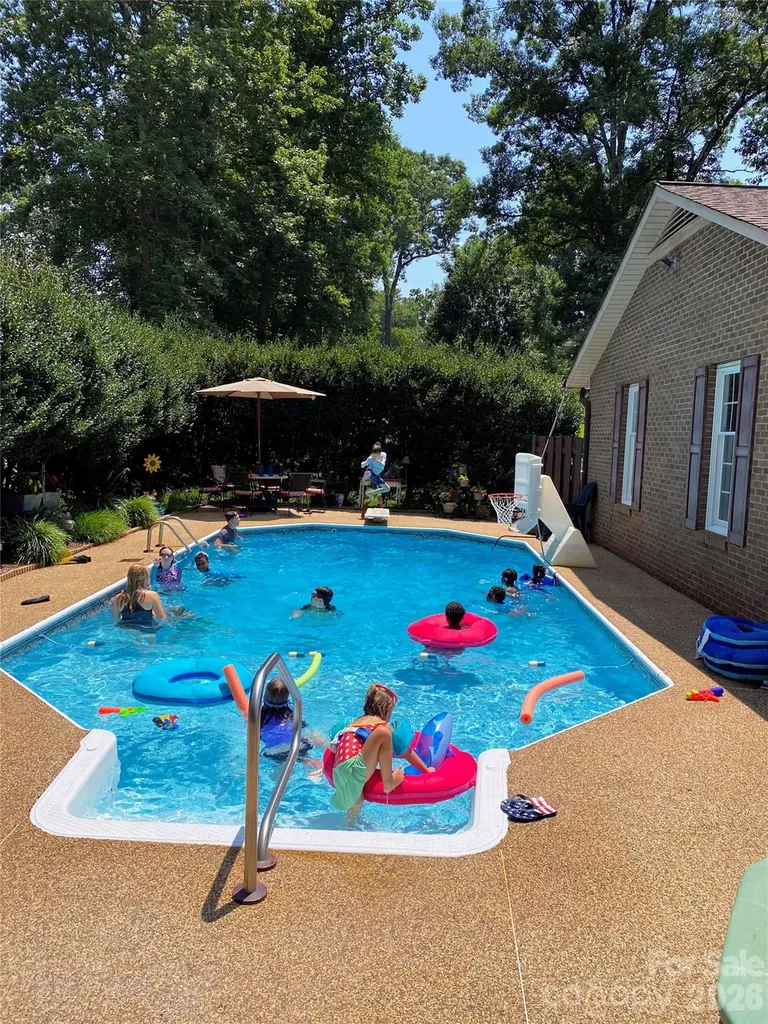 3110 Ninth Tee Drive Newton NC 28658