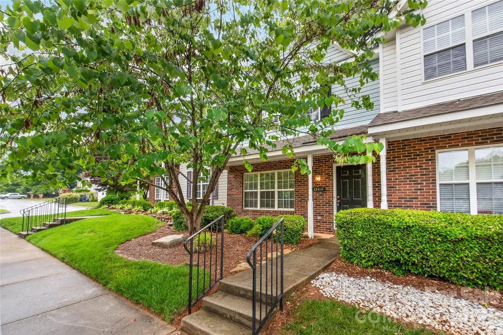 15411 Asterwind Court Charlotte NC 28277