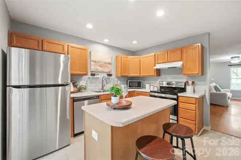 15411 Asterwind Court Charlotte NC 28277