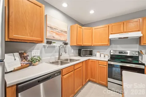 15411 Asterwind Court Charlotte NC 28277