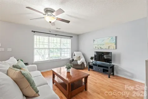 15411 Asterwind Court Charlotte NC 28277