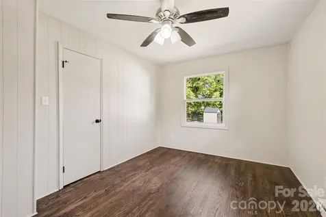 28 Maiden Lane York SC 29745