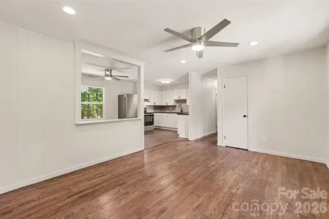 28 Maiden Lane York SC 29745
