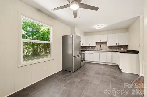 28 Maiden Lane York SC 29745