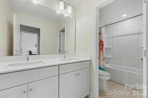 642 Amberjack Place York SC 29745