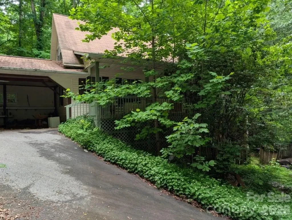 197 Dogwood Drive Hayesville NC 28904